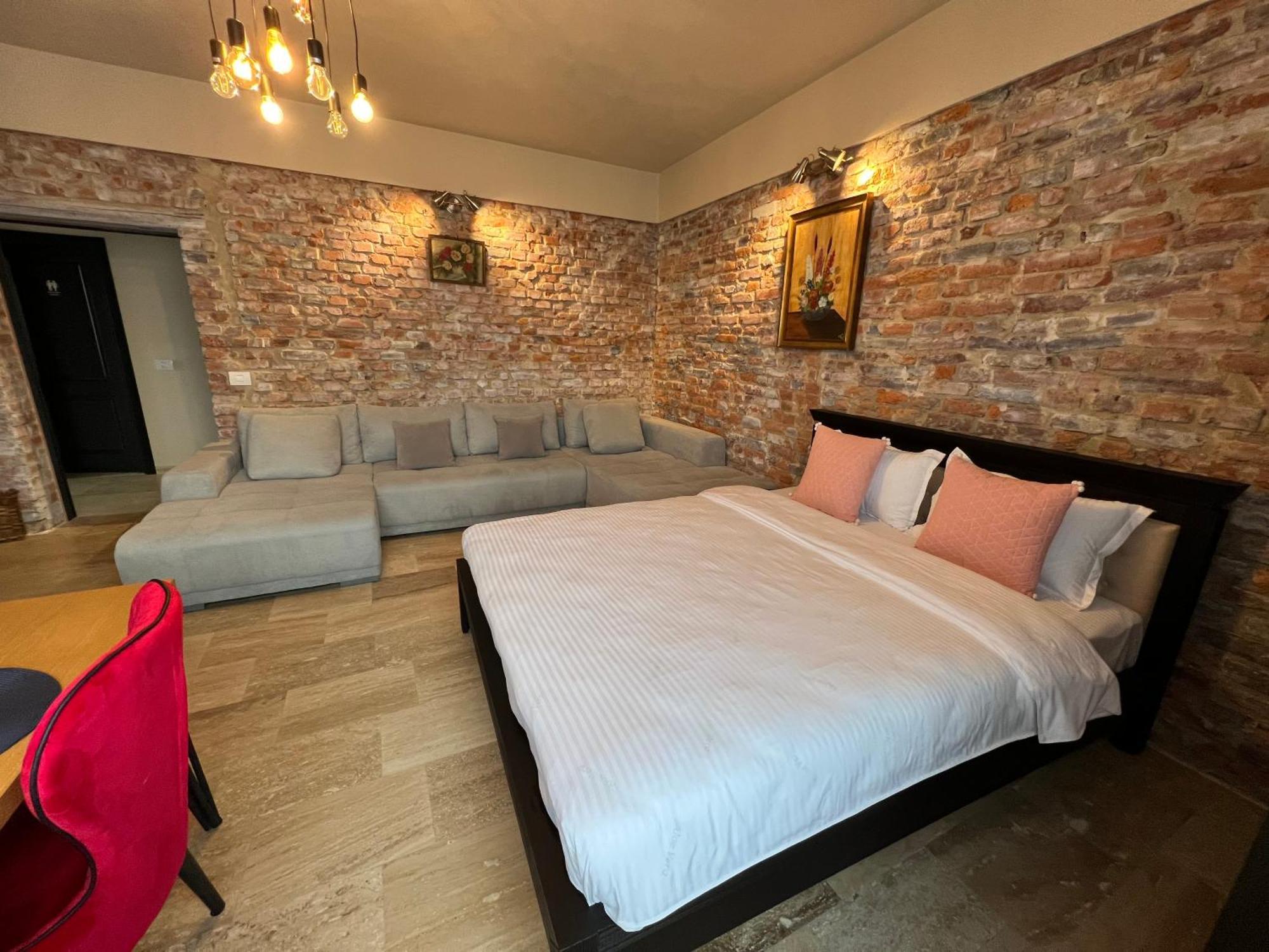 Casa Armoniei Hotel Nagybánya Kültér fotó